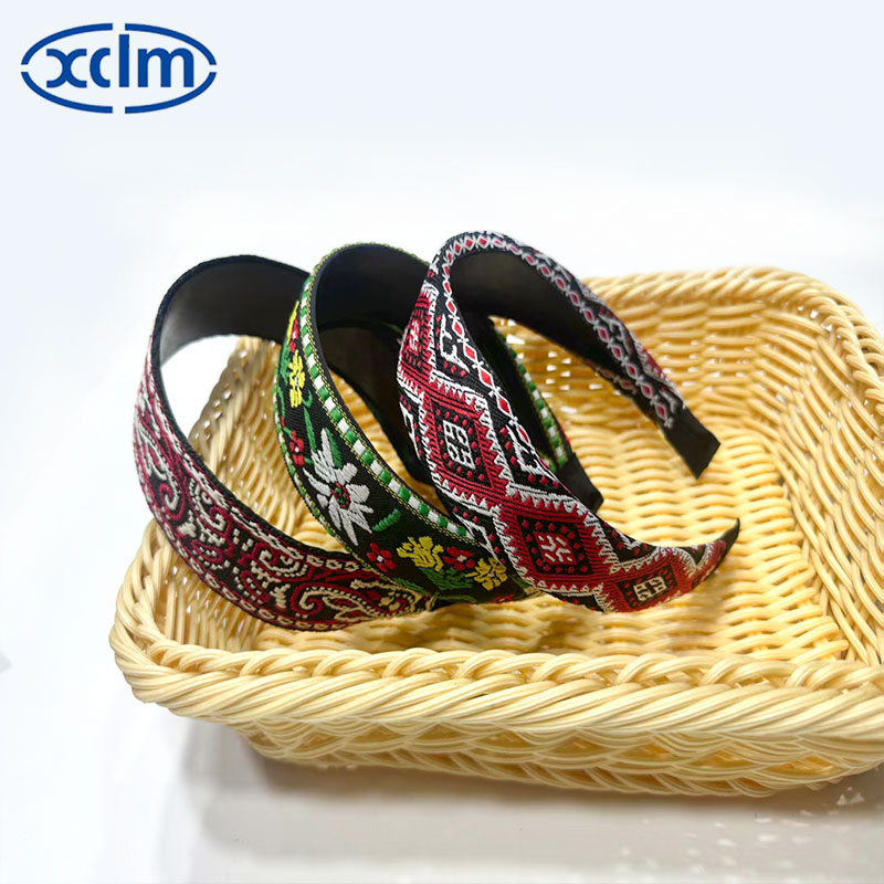 Bohemian headband embroidery, ethnic wide-edge pressed hair, anti-slip headband, hair clip with teeth, retro style headwear Specification image