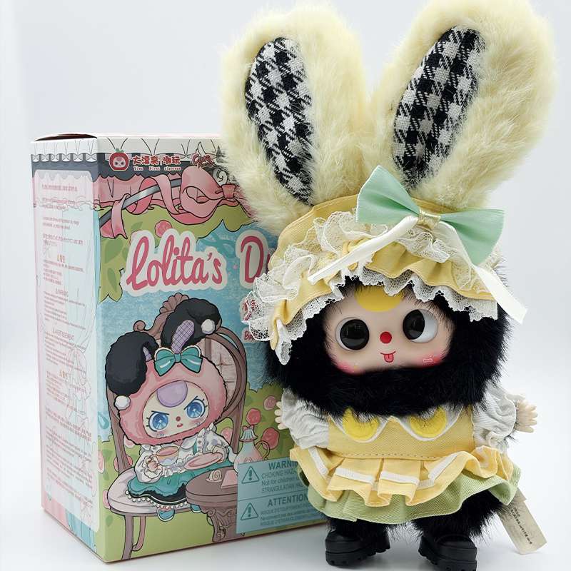 This is a genuine plush vinyl doll from the Lolita series. It's a cute and high-end Lolita-style plush vinyl toy Specification image