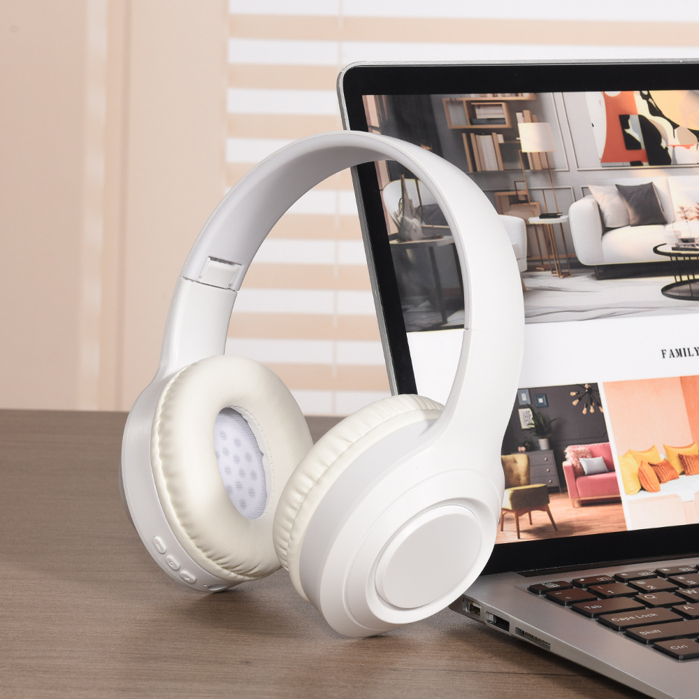 W9 wireless Bluetooth headphones, Bluetooth version 5.4, high-quality sound, folding design, three color options, ultra-long battery life of 120 hours Application Scenario