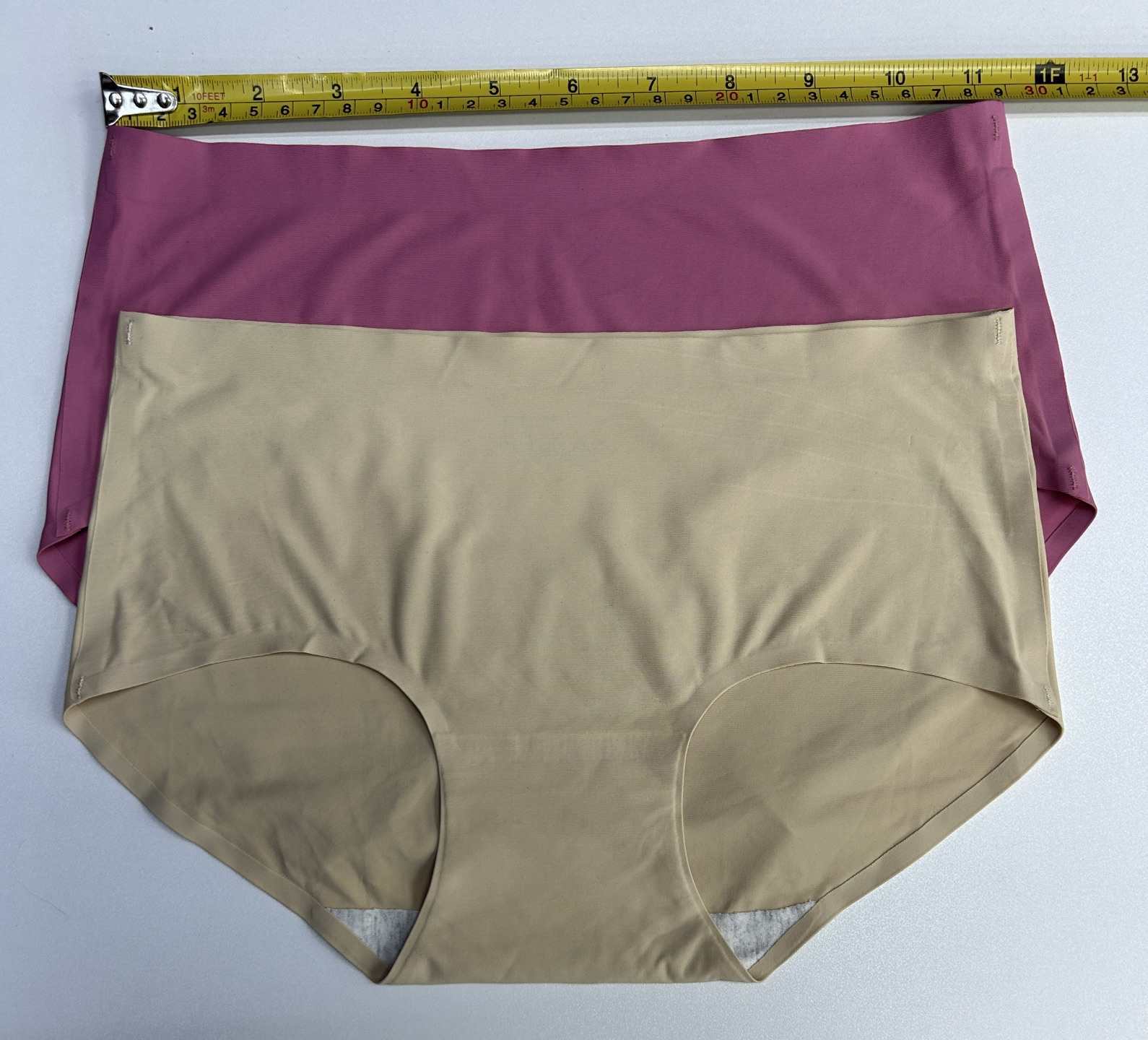 Filipino, Malaysian and Indian underwear for women, ice silk, seamless and fresh, summer, thin, comfortable and breathable, mid-waist, beautiful buttocks, triangular waistband, mid-waist Application Scenario