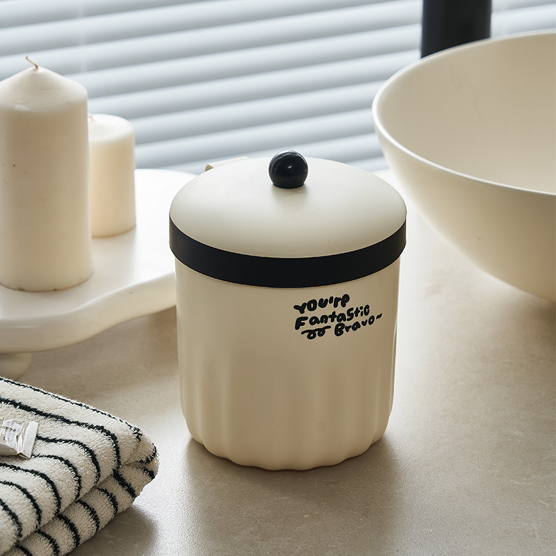 New Sugar Bean desktop trash can, cute mini office desk coffee table, small household desktop trash can, high appearance level, color-blocking desktop trash can, mini storage bucket with lid, living room coffee table, creative trash can wholesale Item Picture