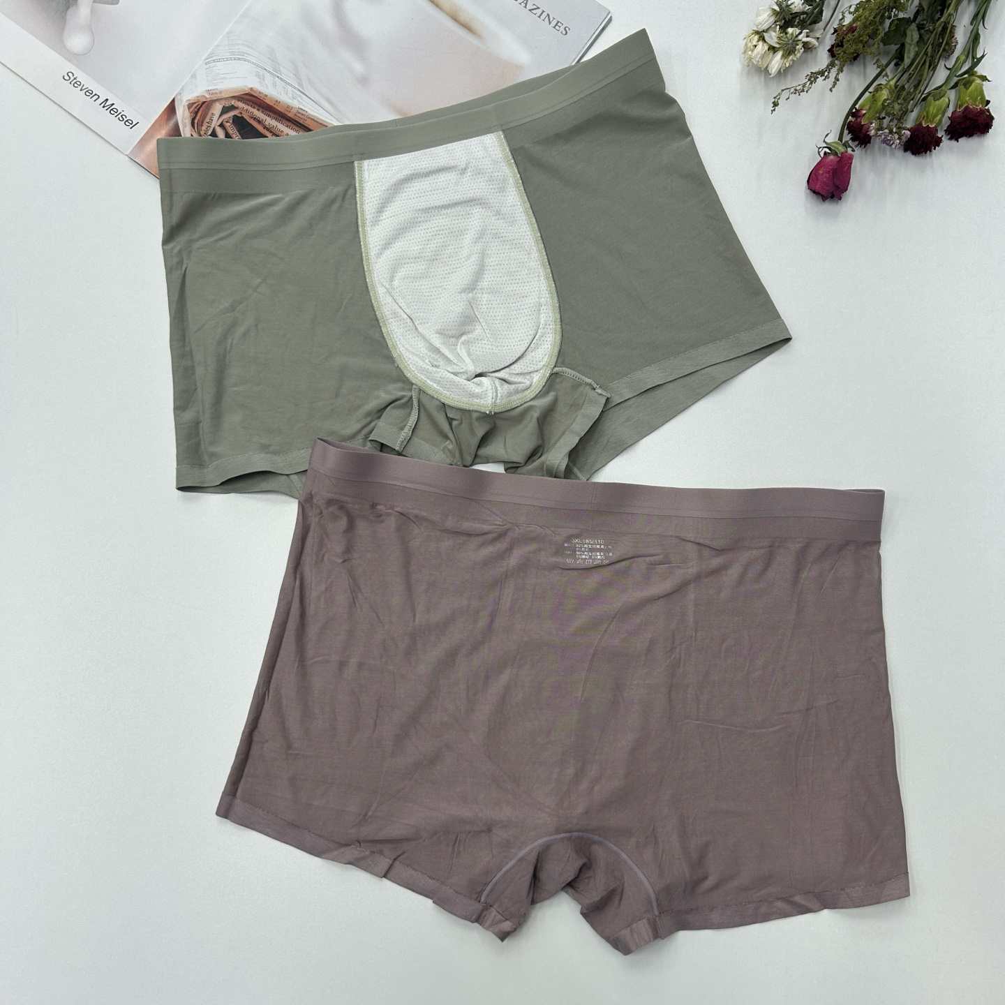 Simple and casual large-sized men's underwear for export to the Middle East, South America and Africa, flat-leg pants, comfortable and breathable, skin-friendly and soft when worn, men's solid-color underwear Item Picture