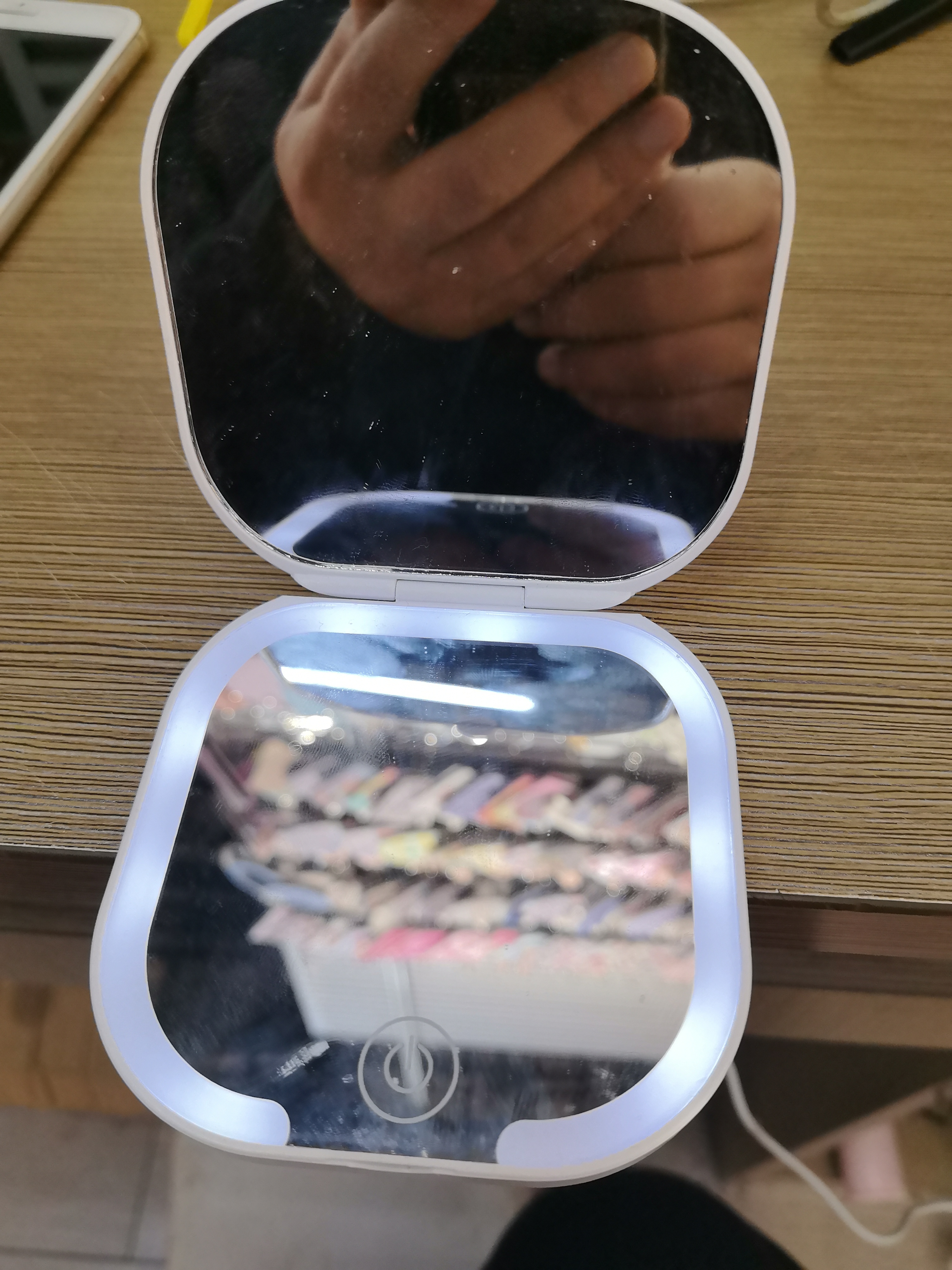 美妆镜产品图