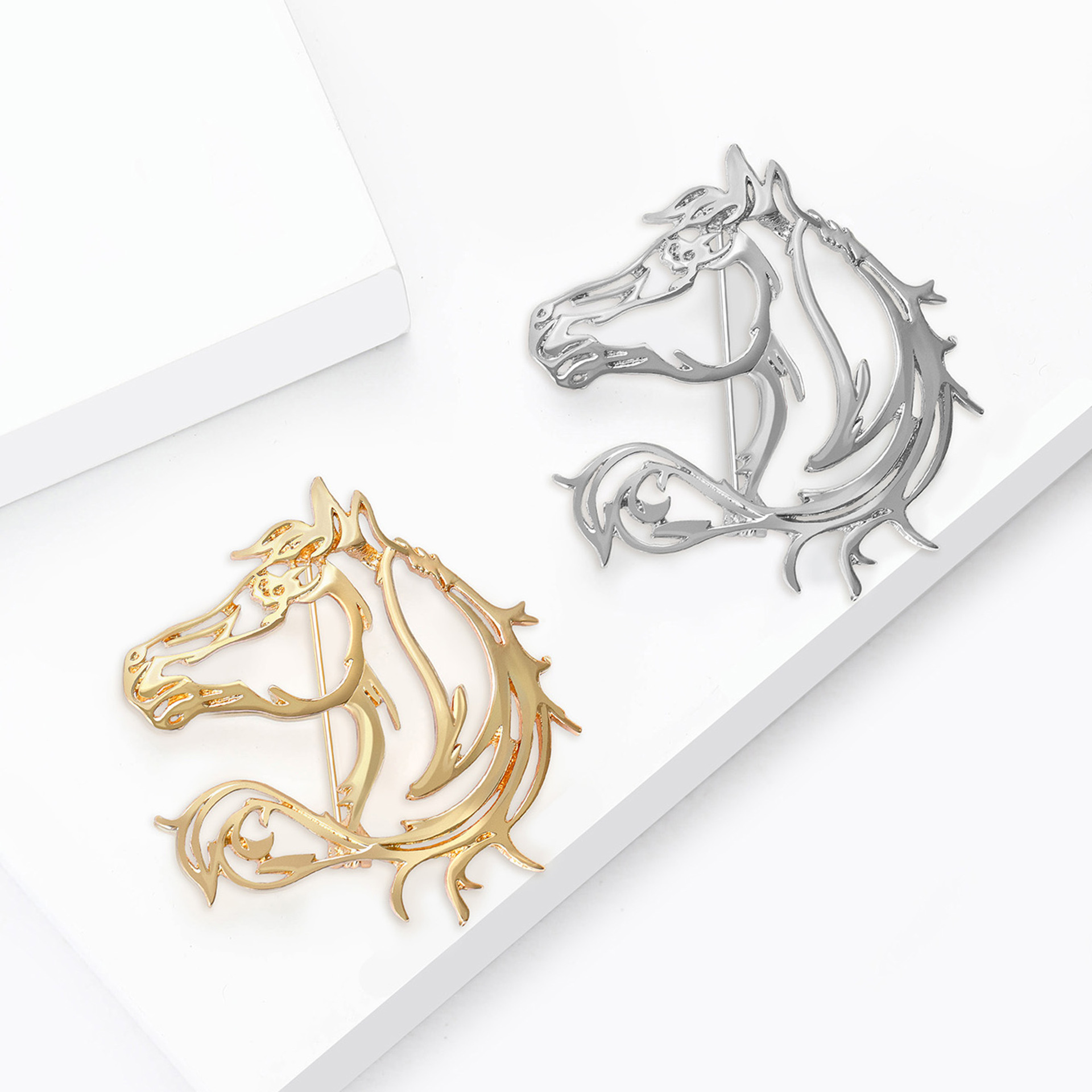 Cross-border best-selling hollowed-out simple horse brooch, dual-purpose pin, alloy smooth animal brooch, men's and women's clothing accessories Cross-border best-selling hollowed-out simple horse brooch, dual-purpose pin, alloy smooth animal brooch, men's and women's clothing accessories