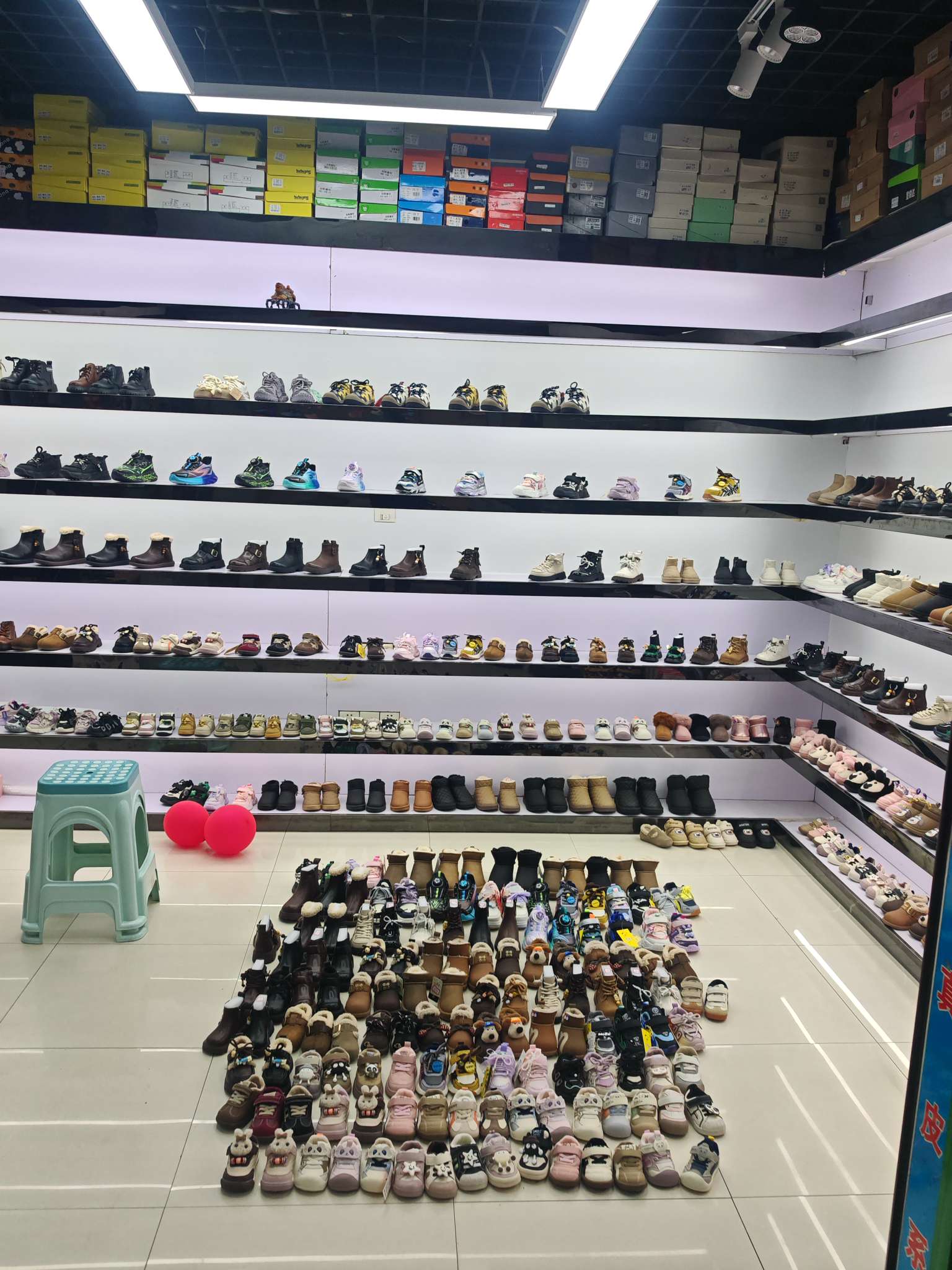 Take a small step, little friend describe pic - 1