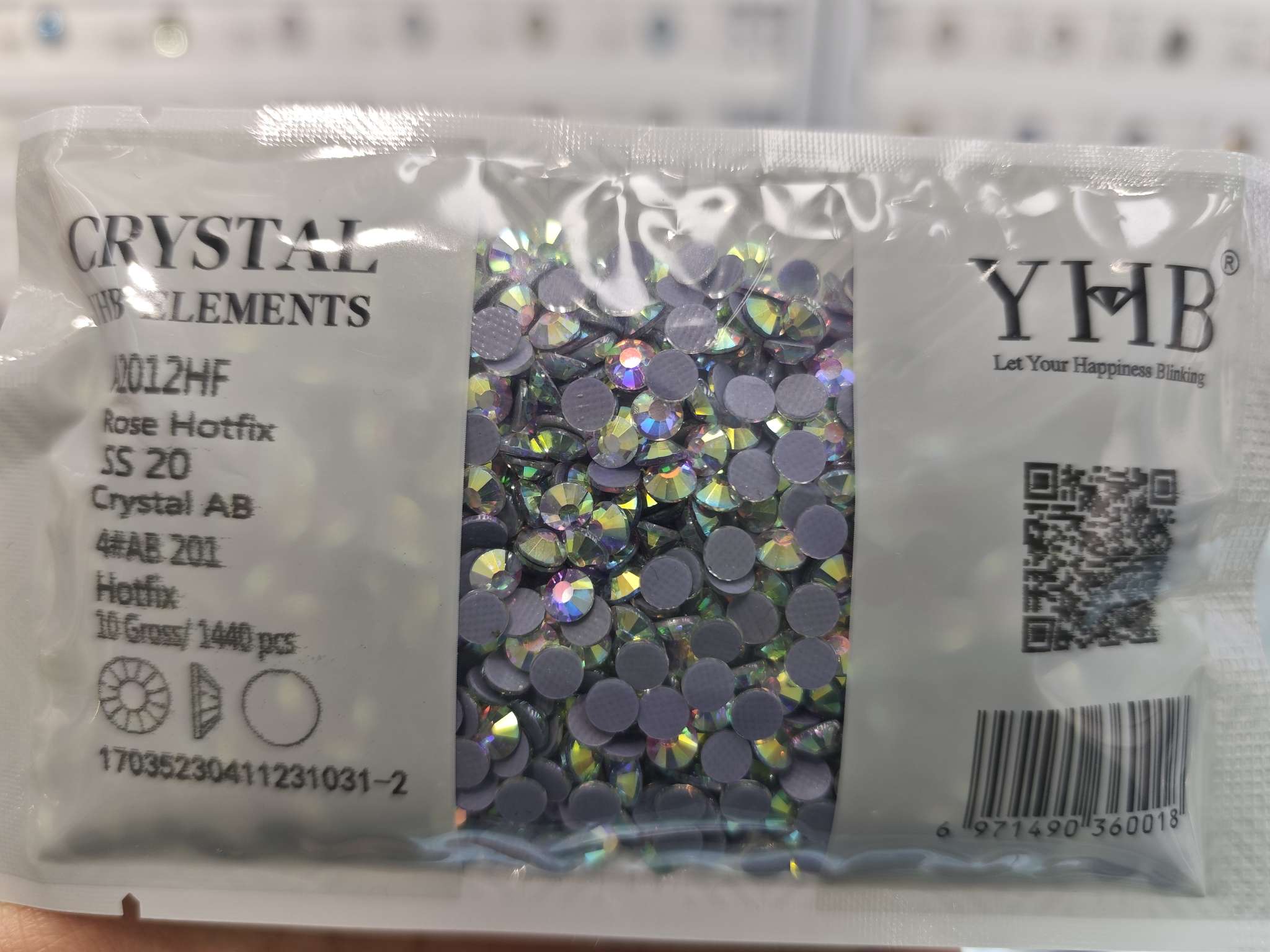 Premium rubber-backed rhinestones, in a variety of colors and sizes, are best-selling items that brighten up your clothing accessories detail image 3