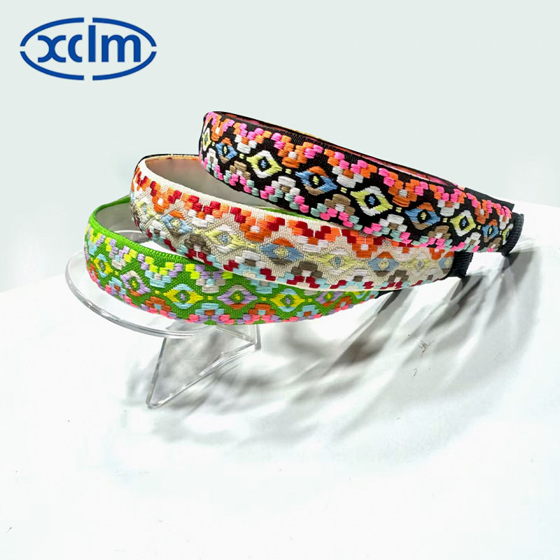 Retro wide-brimmed hair clips, ethnic embroidery floral hair clips, facial cleansing headbands, new hair accessories, high head accessories, exquisite Item Picture