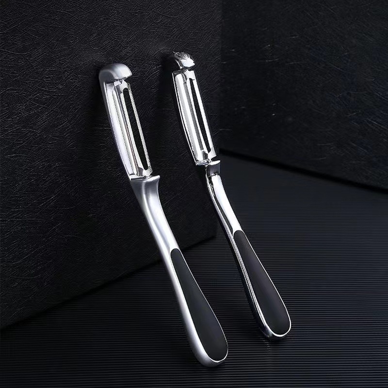 Zinc alloy water drop handle straight peeler, melon peeler and potato peeler Application Scenario