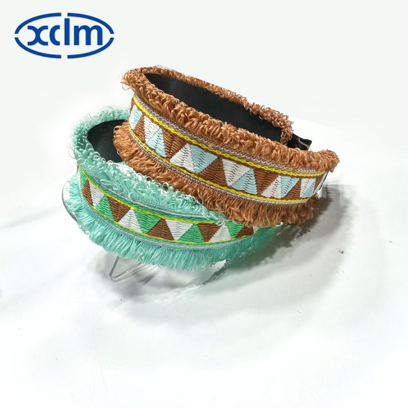 Retro ethnic style wide-brimmed hair bands, hair clamps, high hairpins, simple and high-end forest-themed hair accessories and headwear Application Scenario