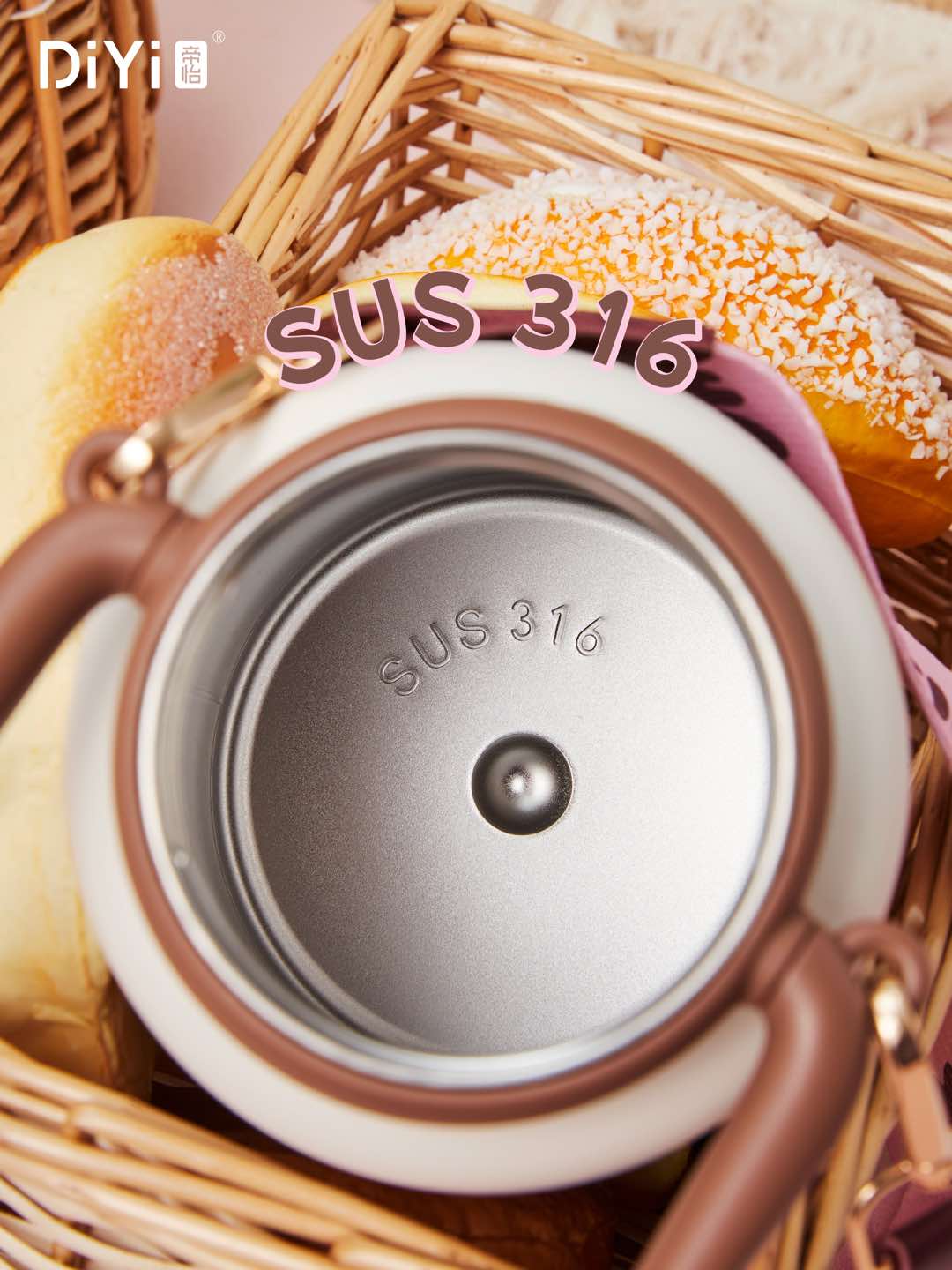 Diyi Beautiful Food Time Baking Series DY-BW1362 Diyi Double Drink Handle Cup Strawberry Mini Cake, cute and adorable 900ml large capacity, meeting the drinking water capacity Item Picture