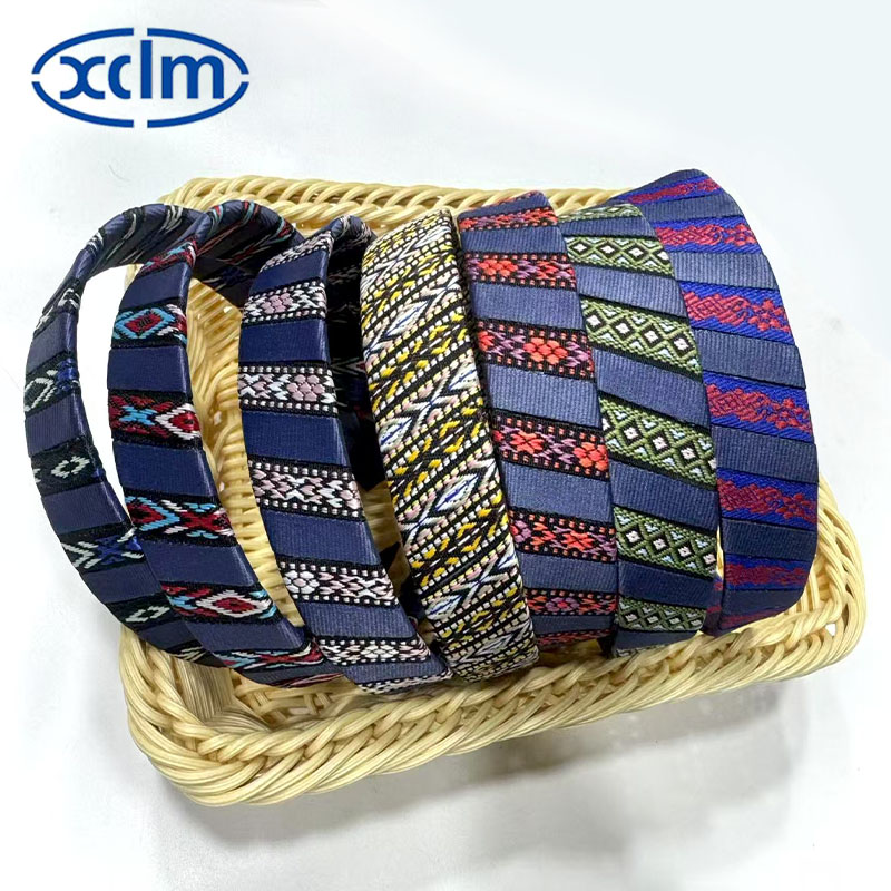 Retro hair clips, wide-brimmed hair bands, embroidered ethnic hair clips, facial wash headbands, hair accessories and headwear are exquisite Item Picture