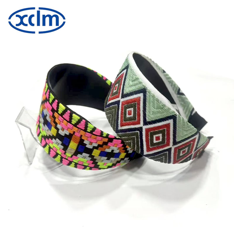 Simple ethnic style patterned wide-brimmed hair band, autumn and winter sponge bright color pressed hair band, high head sweet hair accessory Specification image