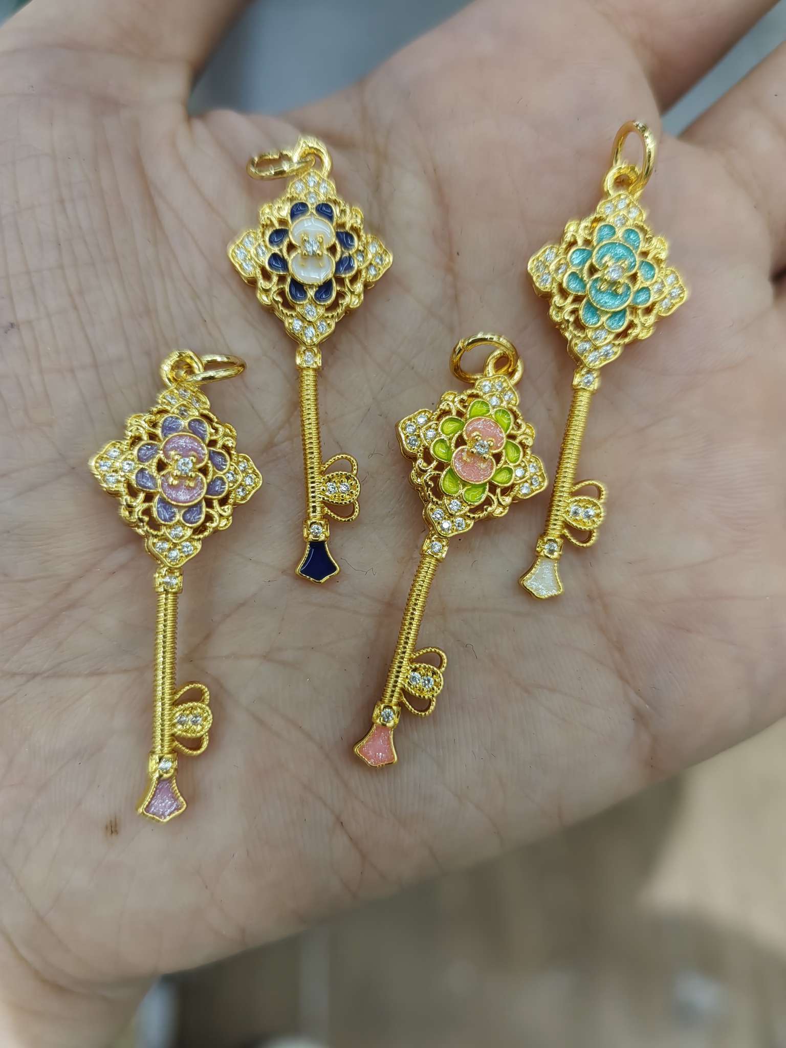 时尚饰品配件多款精选百搭装饰品配件饰品配件饰品搭配配件多样选择