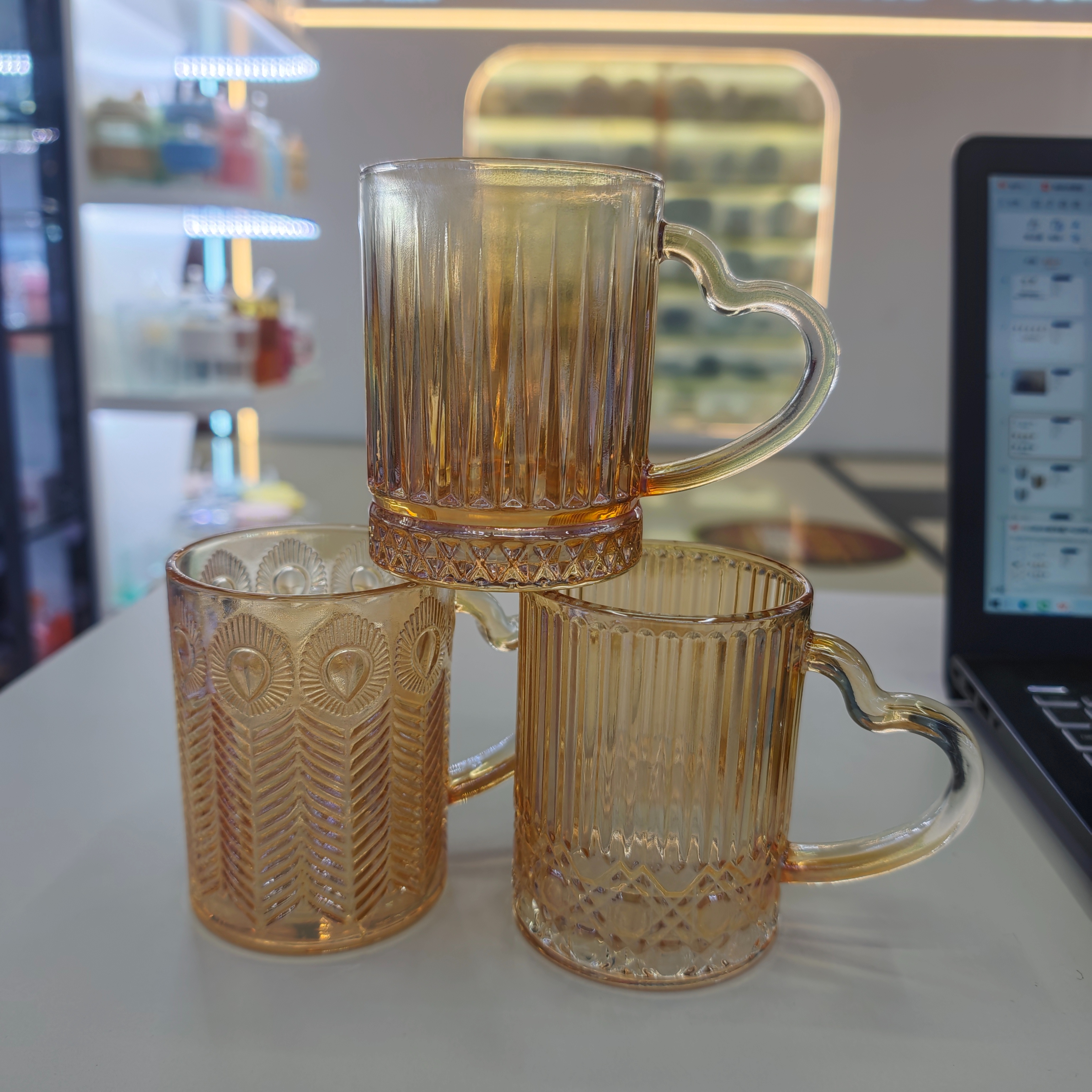 Corazón manija taza de té de vidrio juego de té multiuso tazas con manija taza de vidrio ins wind home sala de estar taza de agua taza de leche premium sense taza de café Application Scenario