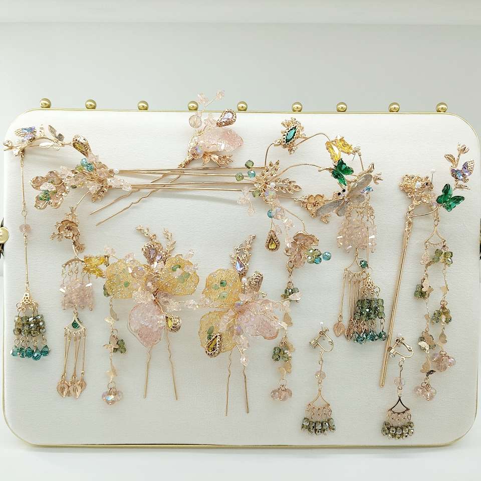 Butterfly Shadow and Blooming Flowers ancient-style hair accessory set, crystal diamond gilding and rose crystal embellishment, a wedding collectible set full of immortal charm ✨ gold and pink series Chinese style accessory set of eight pieces Item Picture