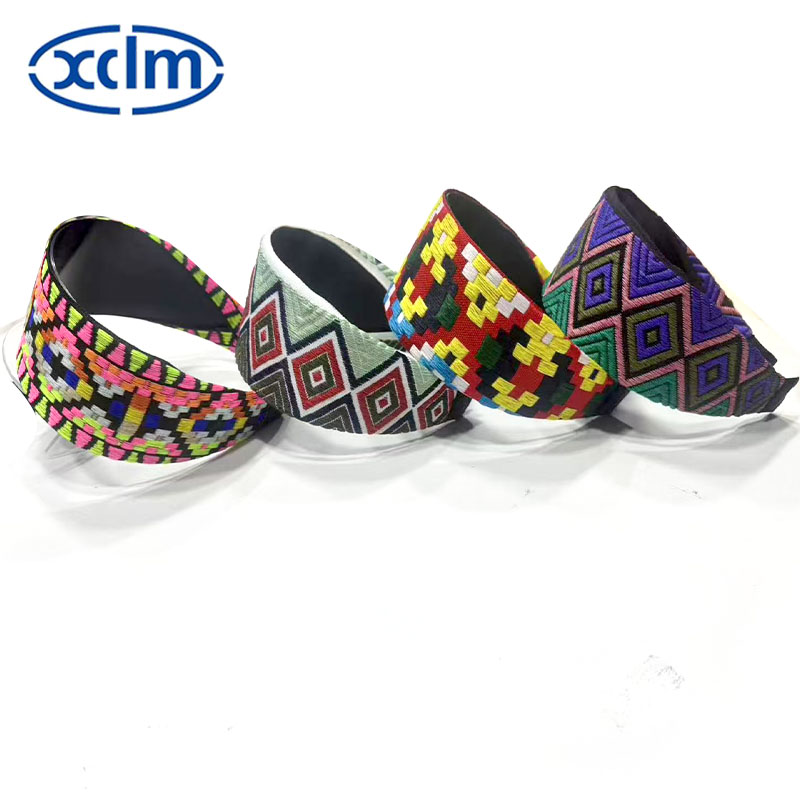 Simple ethnic style patterned wide-brimmed hair band, autumn and winter sponge bright color pressed hair band, high head sweet hair accessory details Picture