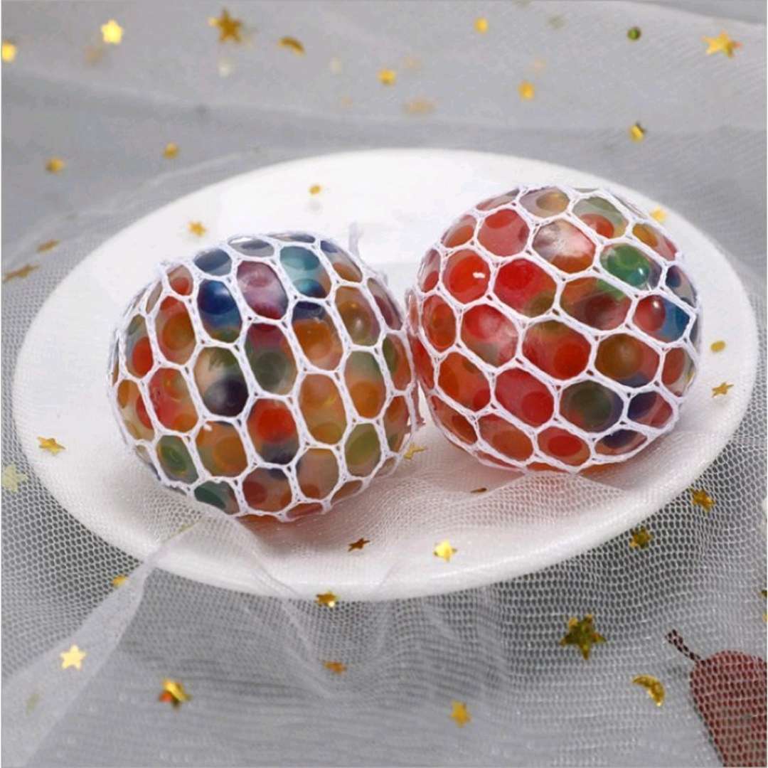 Stress-relieving and venting, grape balls, colorful beads, stress-relieving, quirky pinching fun, direct sales small toys, creative children's gift toys, toys Application Scenario