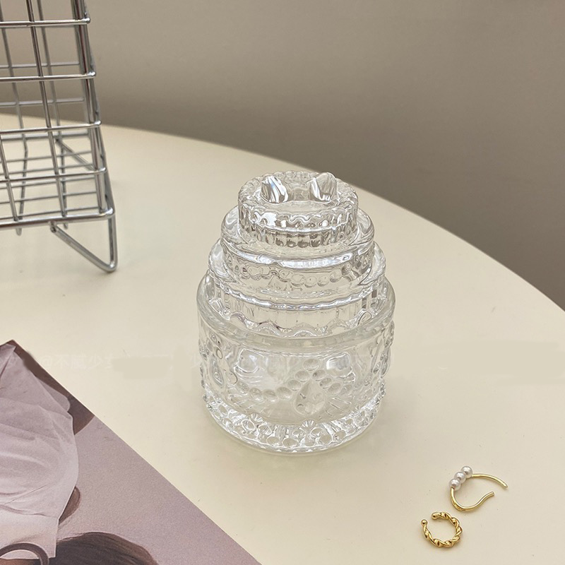 Glass cake, sugar jar, cake jar, gift decoration and accessories Application Scenario