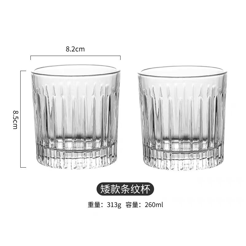 Glass wine glasses, whisky wine glasses for both men and women in bars and restaurants details Picture