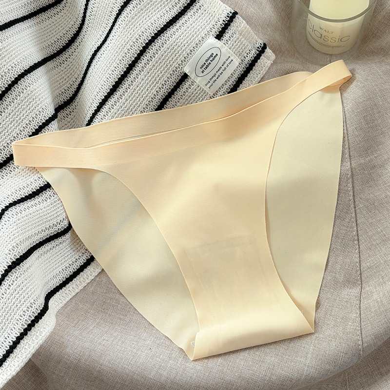 Ladies in stock at a super low price of 7A antibacterial, simple, thin and sexy one-piece seamless underwear for export, low-waisted women's briefs wholesale details Picture