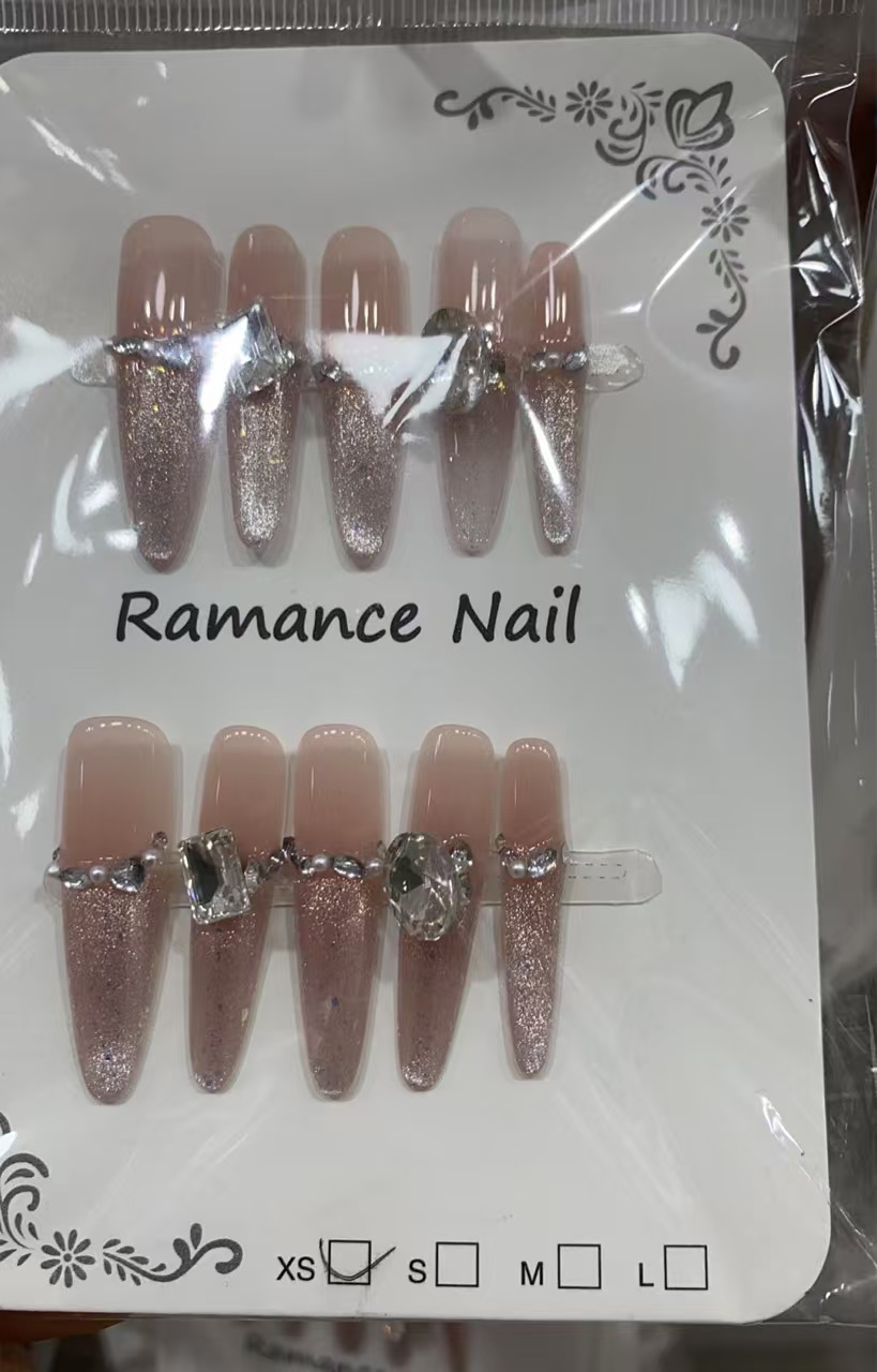 来图定制显白美甲腮红渐变晕染猫眼钻闪蝴蝶结婚甲小红书来图定制详情图5