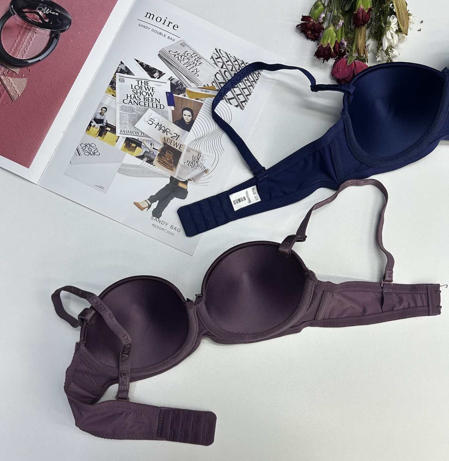 The latest style of comfortable and sexy women's bras with steel rims for export to Europe, America and Africa in stock Item Picture