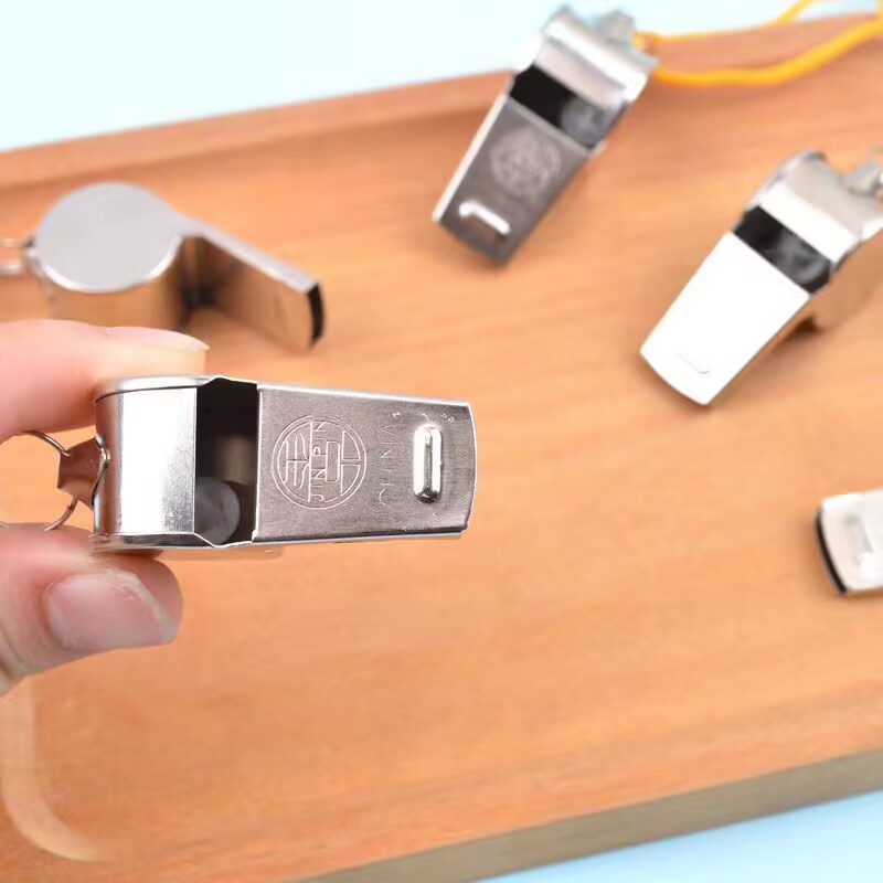 裁判口哨金属哨子不锈钢口哨金属口哨运动口哨体育运动用品带挂绳户外装备助威详情5