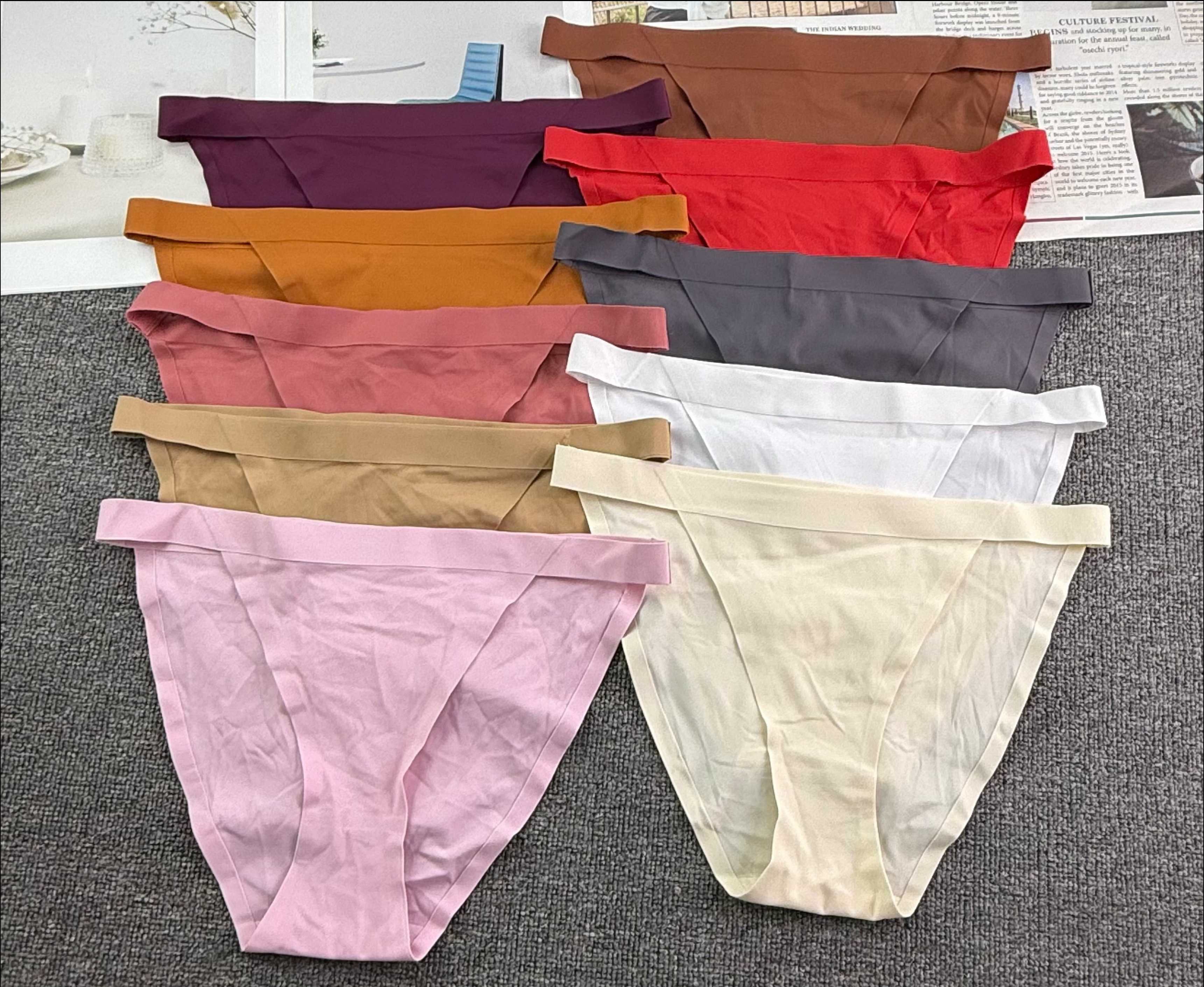 Ladies in stock at a super low price of 7A antibacterial, simple, thin and sexy one-piece seamless underwear for export, low-waisted women's briefs wholesale full figure