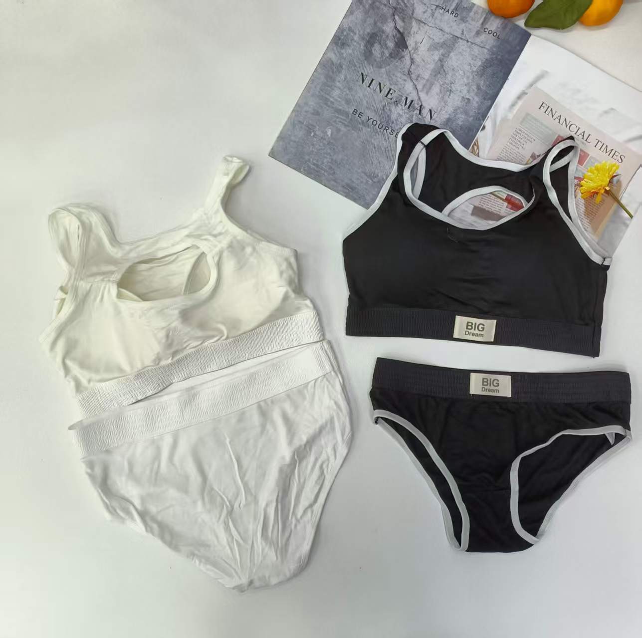 This is a vest lingerie set for export to Europe and America, featuring a bra pad for a sporty and beautiful back. It is also a bra and lingerie set with individual packaging, which is comfortable and breathable Specification drawing