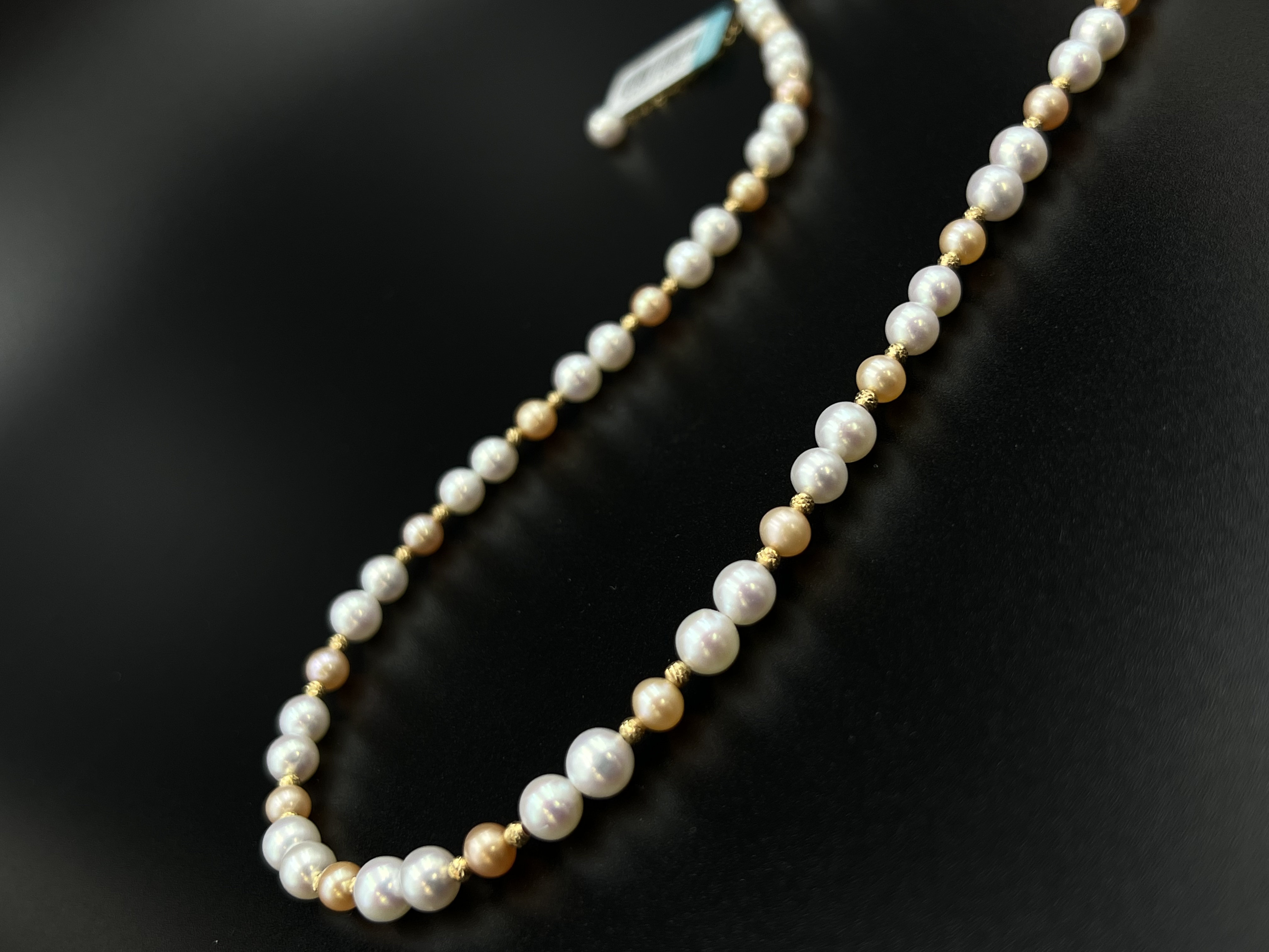 18K gold natural pearl necklace detail image 3