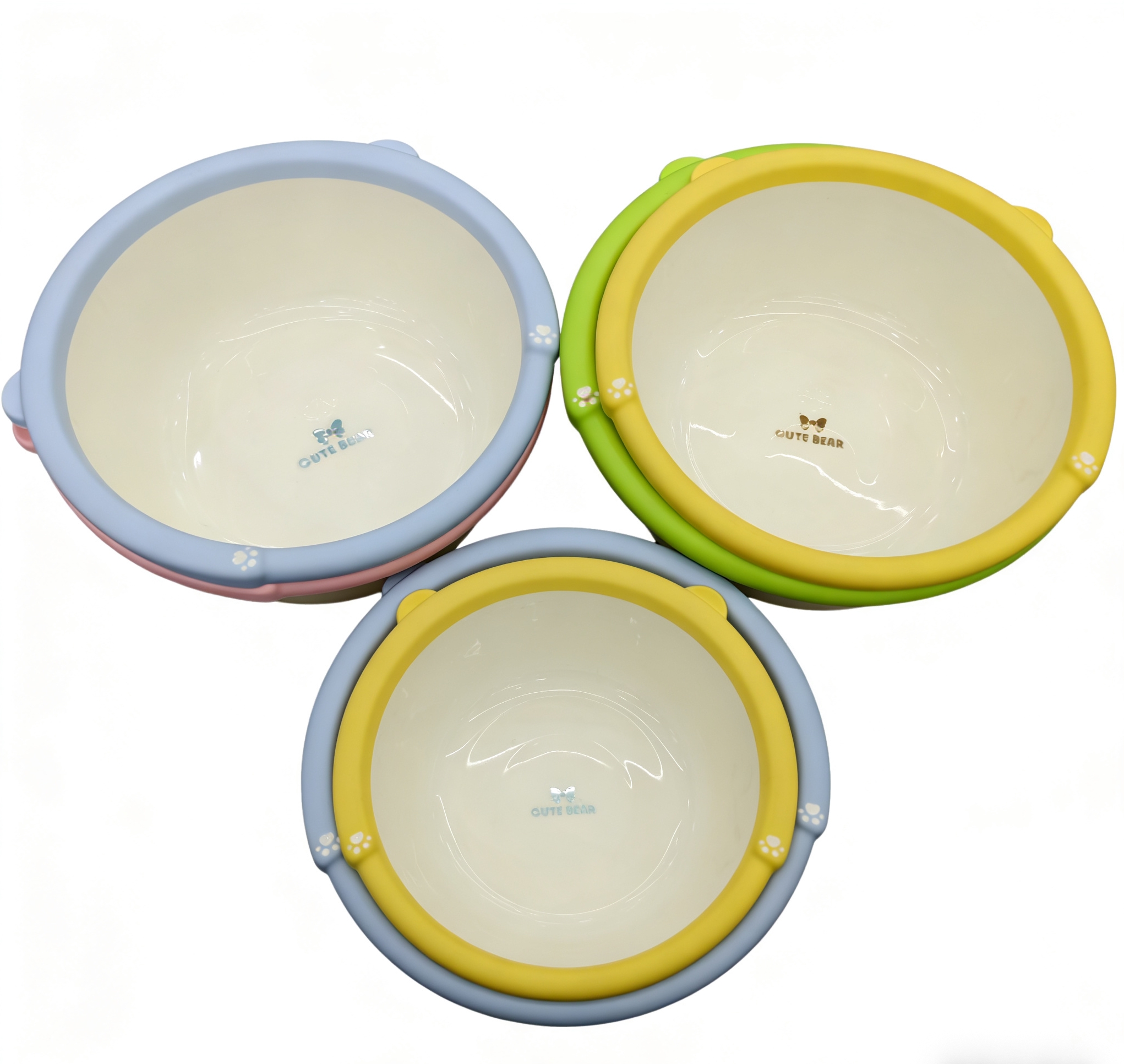 Wholesale of thickened anti-slip children's plastic washbasins with cute little bear babies Item Picture