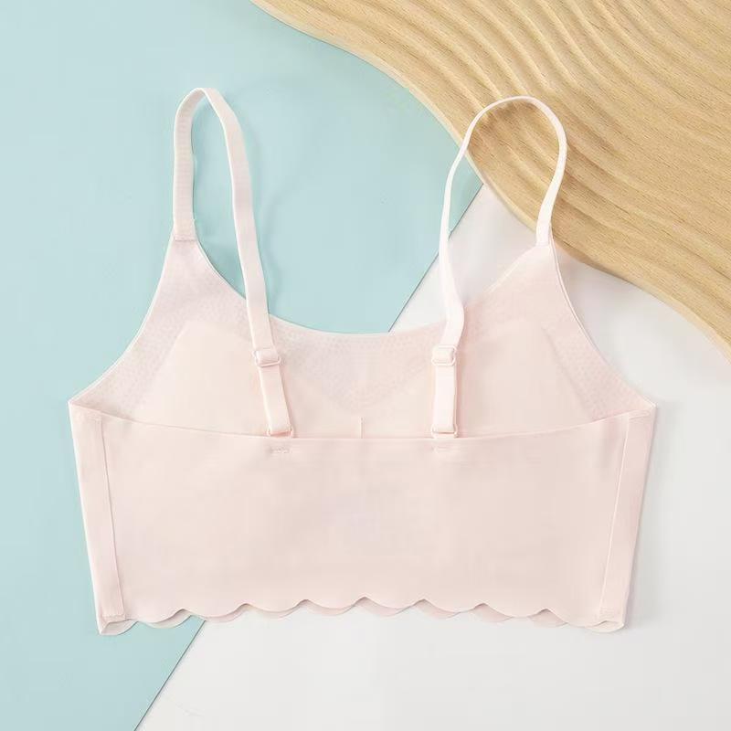 For export to Europe, America and Africa, we have in stock of girls' vests, ice silk traceless student anti-protrusion breathable and non-tactile bras, and sports underwear for the growth period Specification drawing