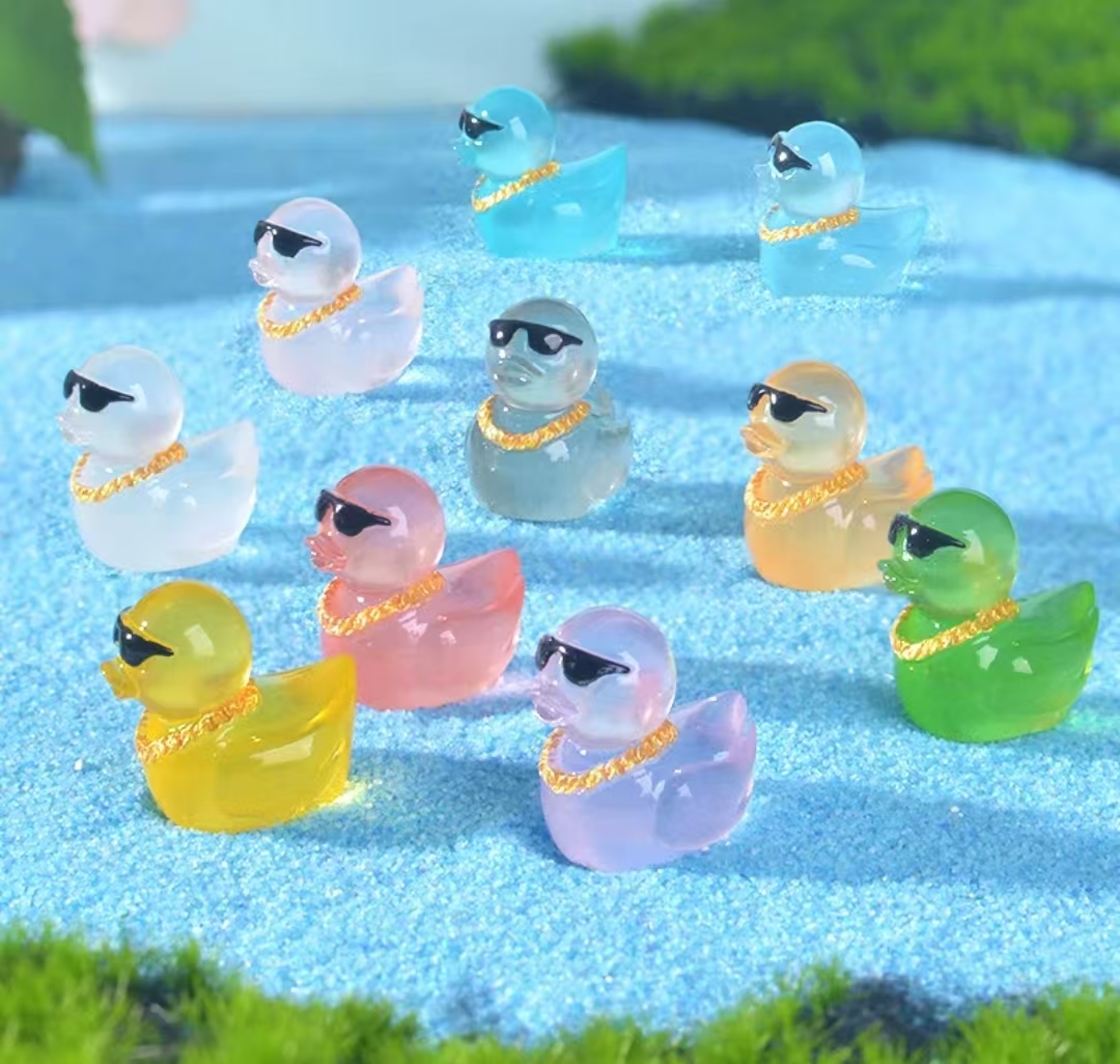 Micro-landscape colorful luminous gold chain social duck figurine diy garden decoration fish tank accessories car car figurine