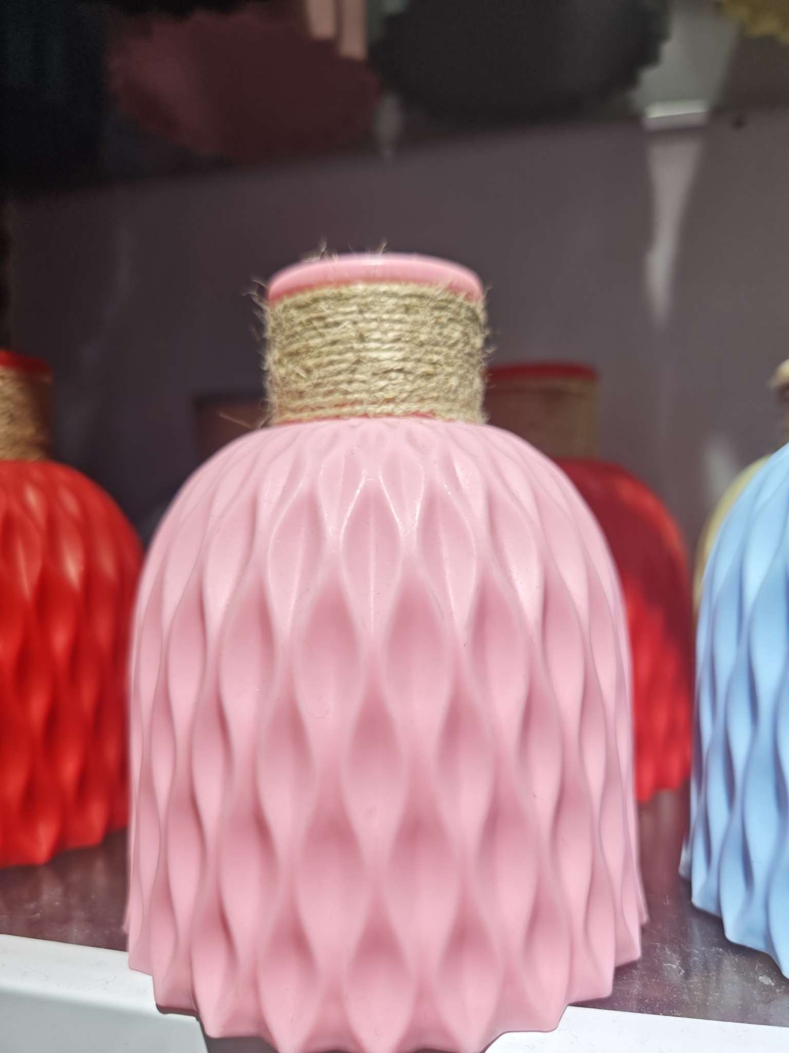 Plastic artificial flowers, artificial flower desktop ornaments, imitation ceramic plastic vases detail image 7