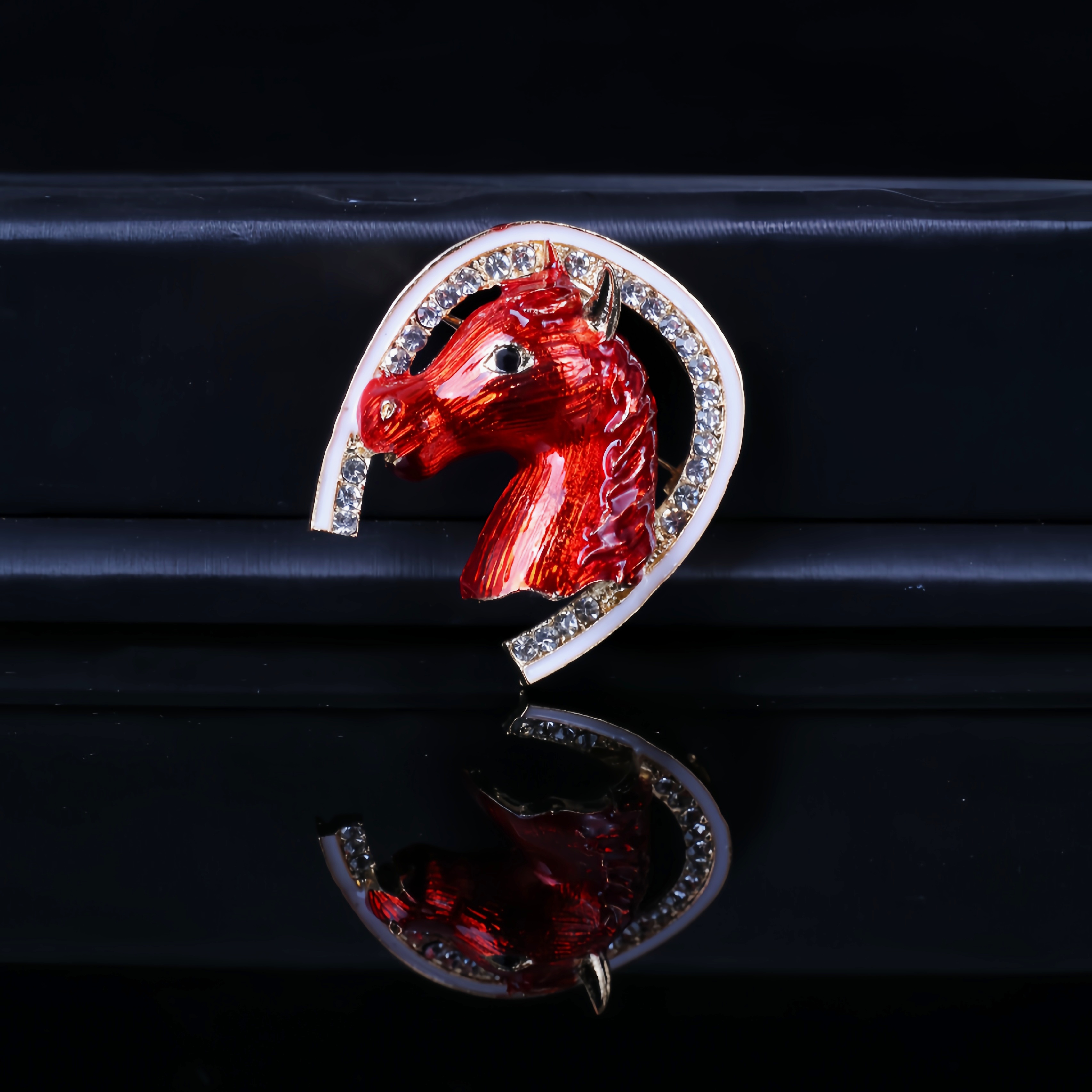 胸针/莫桑钻胸针/金榜题名/徽章/胸针托盘细节图