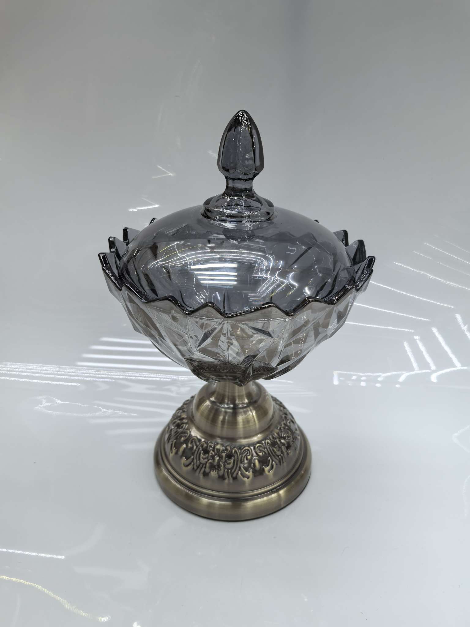 玻璃糖缸，可以存放糖果，