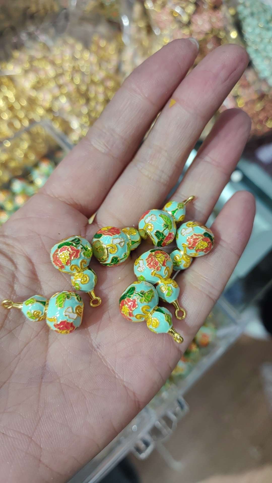 时尚饰品配件多款精选百搭装饰品配件多样选择丰富搭配提升气质