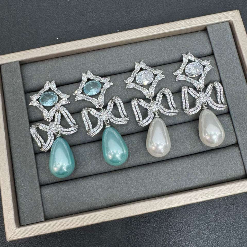 时尚轻奢大气灵动微镶炫彩珍珠百搭款