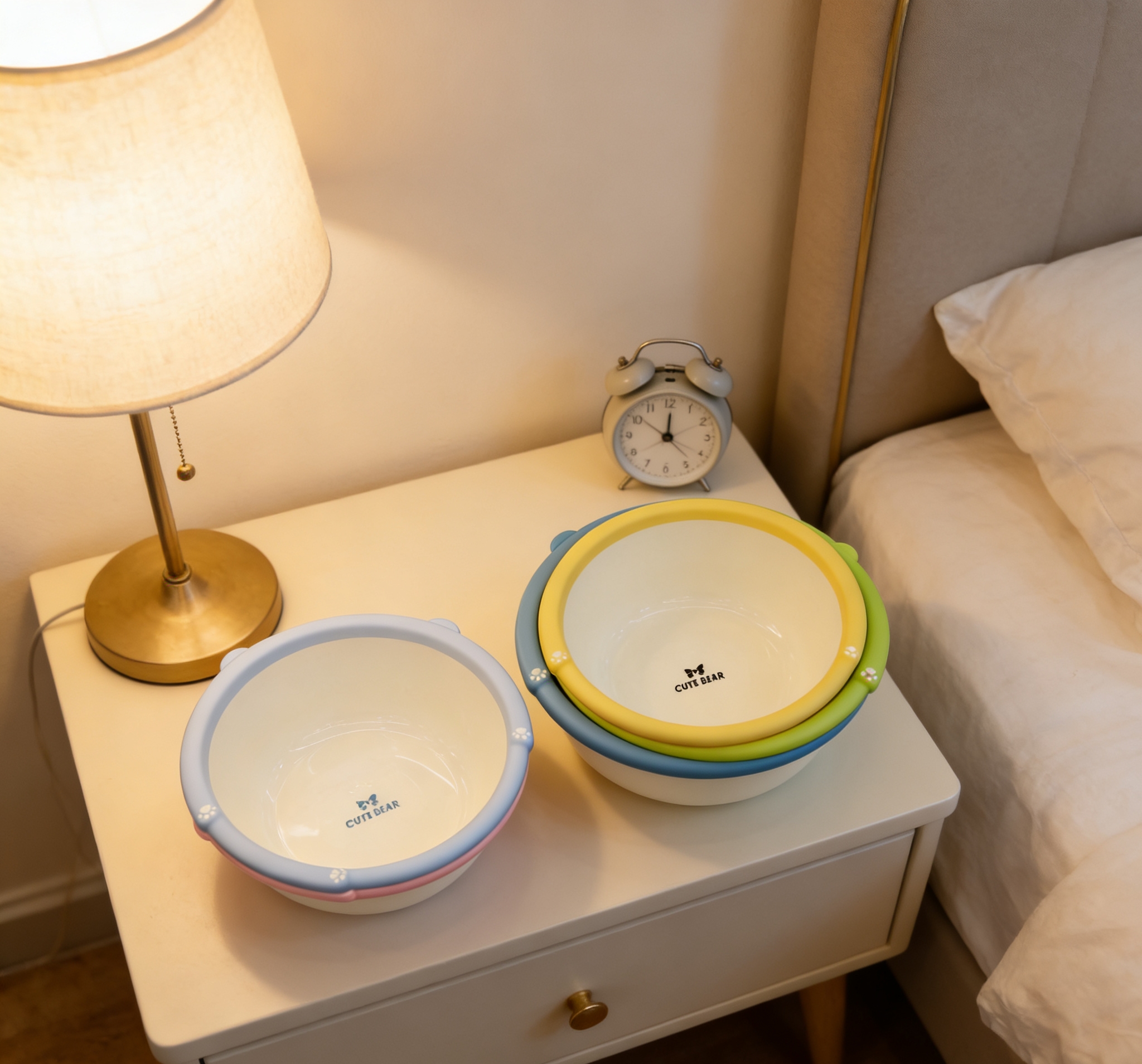 Wholesale of thickened anti-slip children's plastic washbasins with cute little bear babies Application Scenario