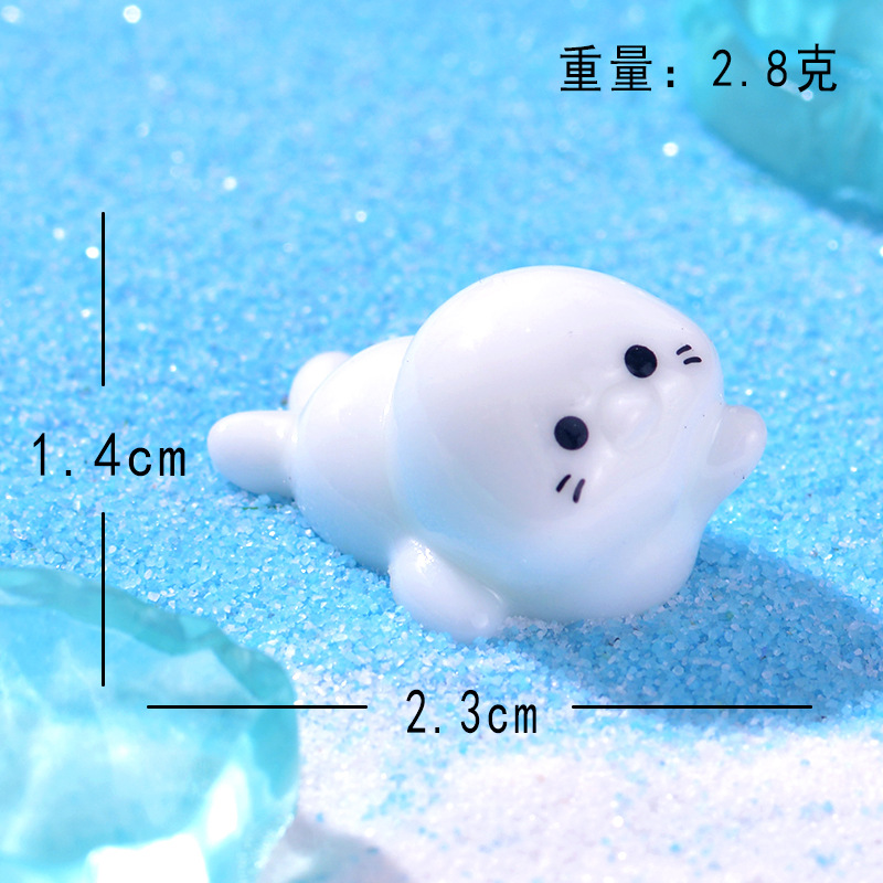 Cross-border cute micro-landscape snow scene ornaments, seal ice cubes, Christmas decorative ornaments and accessories