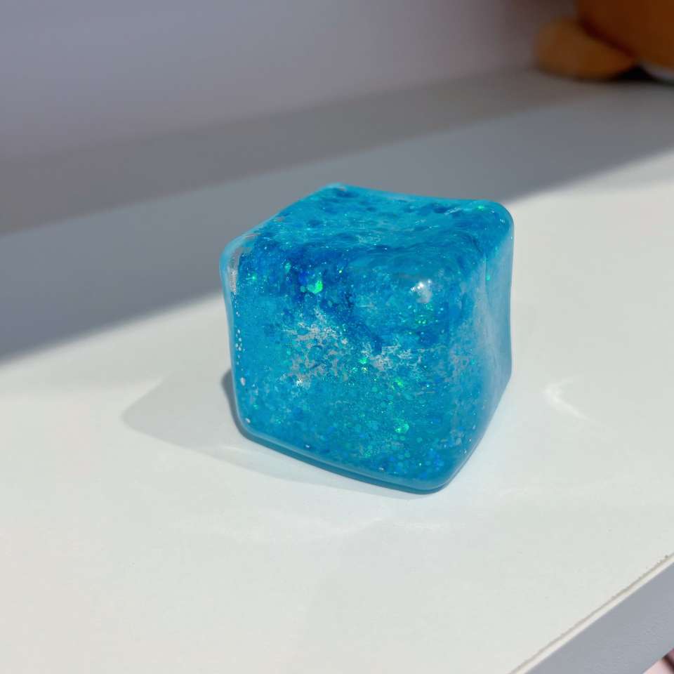 Cross-border best-selling ice cube maltose kneading stress-relieving toys, the same style as the popular flour ball slow rebound kneading fun toys Specification image