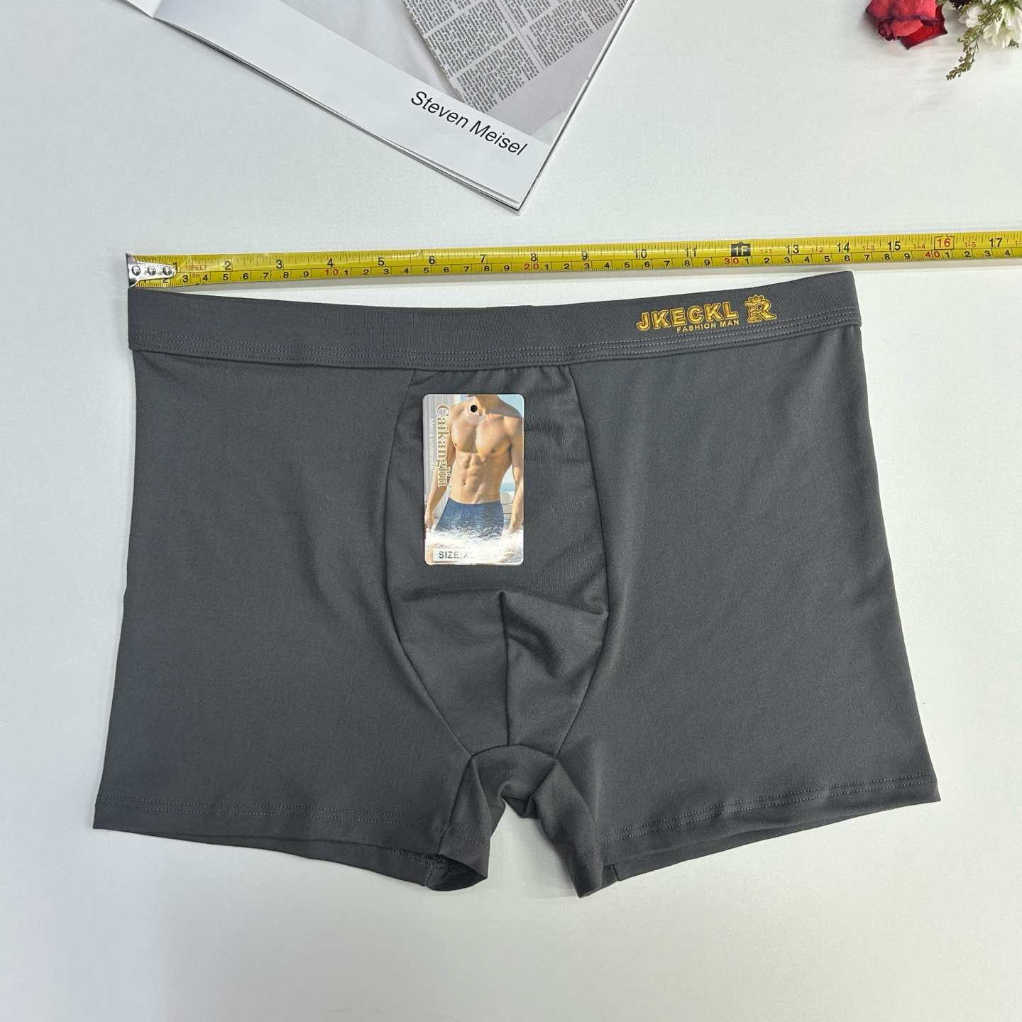 Mid-waist men's underwear fabric, comfortable youth four-corner slit, flat-corner slit, export factory in stock, men's epoxy resin flat-corner pants, men's underwear Item Picture