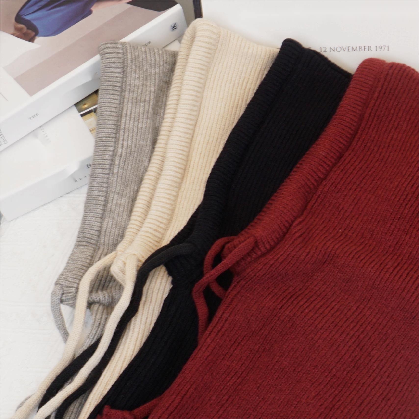 The cross-border bestseller, the Balacrafa cap, is stylish and warm for autumn and winter. It is a one-piece woolen knitted cap for women details Picture