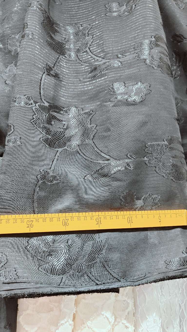 围巾面料服装面料纺织提花布料拎袋用纯棉格子面料菠萝格色织布料涤纶格子布多用途布料
