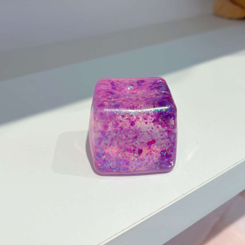 Cross-border best-selling ice cube maltose kneading stress-relieving toys, the same style as the popular flour ball slow rebound kneading fun toys detail image 8