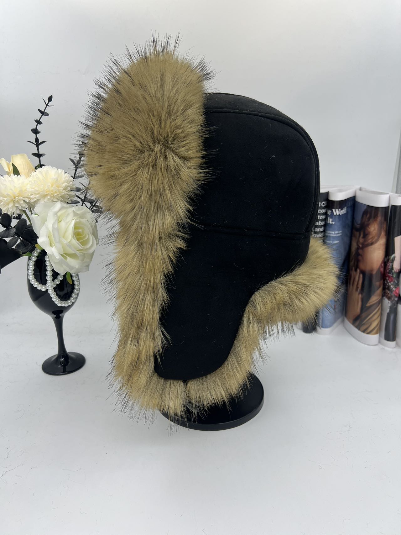 Leopard-print fluffy riding ear-protecting cap for women, thickened and warm outdoor flight cap for autumn and winter, trendy and fashionable Specification image