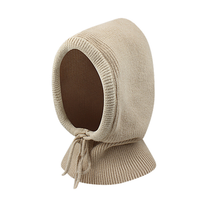 The cross-border bestseller, the Balacrafa cap, is stylish and warm for autumn and winter. It is a one-piece woolen knitted cap for women Item Picture