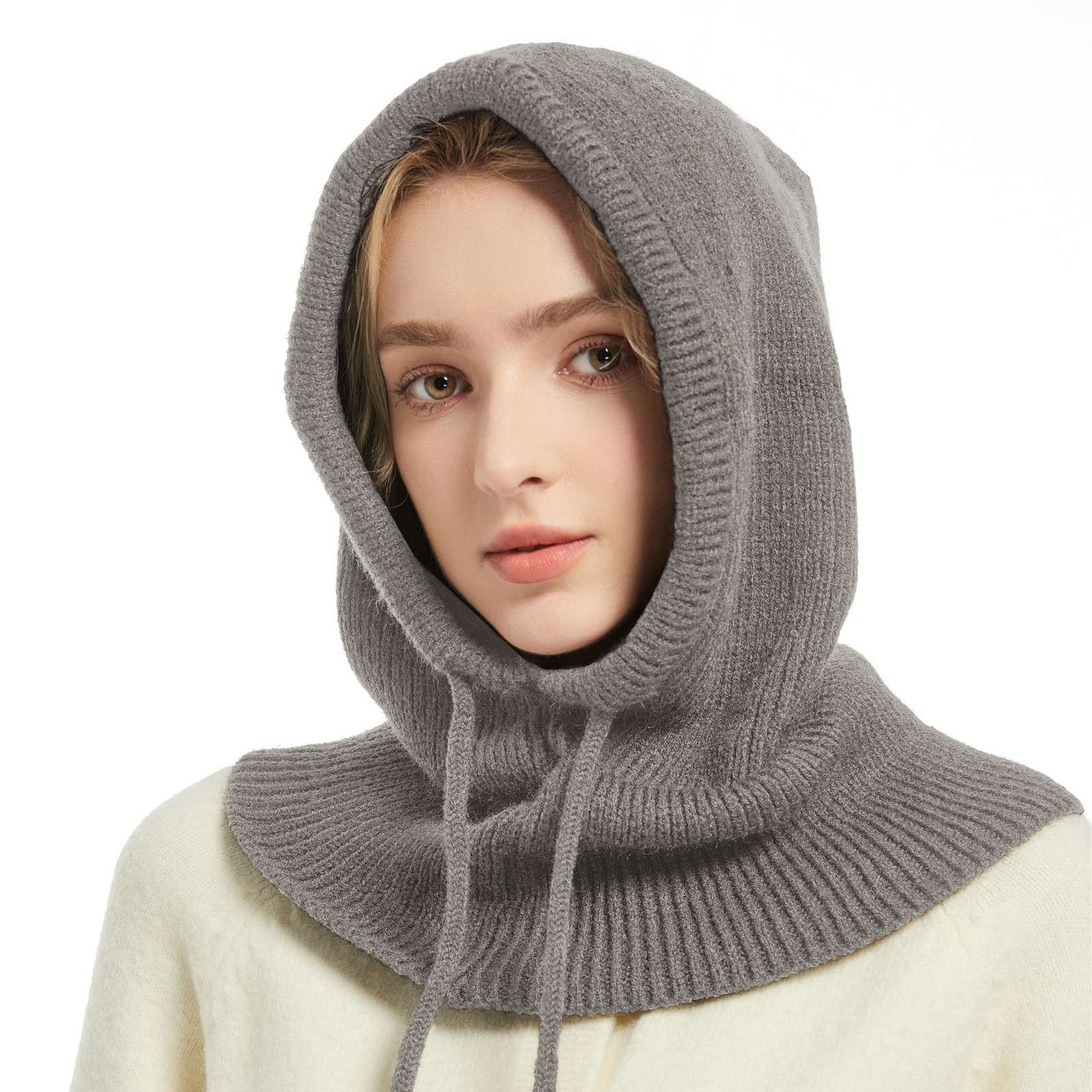 The cross-border bestseller, the Balacrafa cap, is stylish and warm for autumn and winter. It is a one-piece woolen knitted cap for women