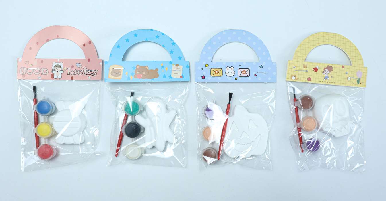 DⅠV 石膏填色 塑料流体熊 石膏玩具详情图2