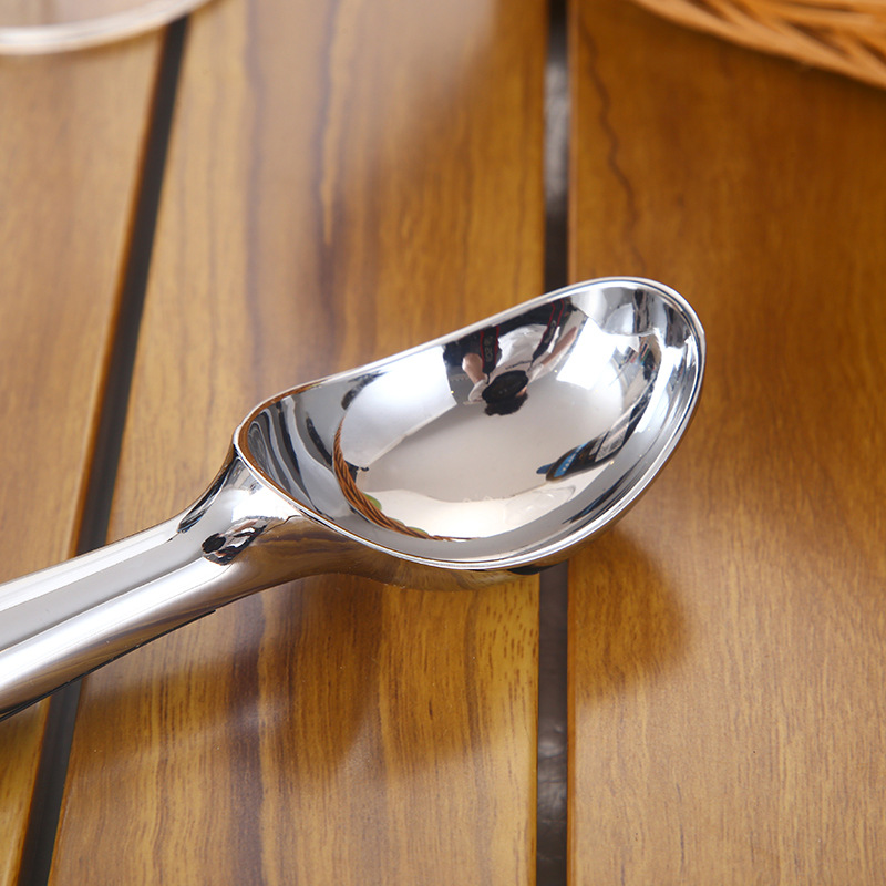 Creative new zinc alloy ice cream scoop, multi-purpose scoop, ice cream scoop, milk powder scoop, tea and fruit scoop Application Scenario
